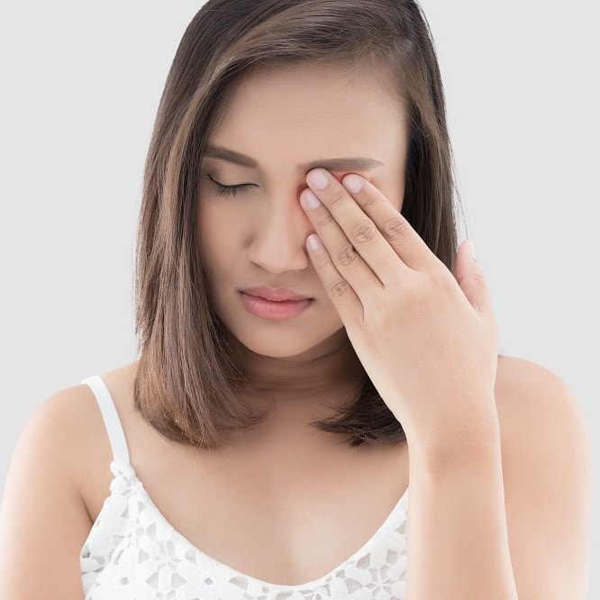 Почему гноятся глаза: причины и способы лечения